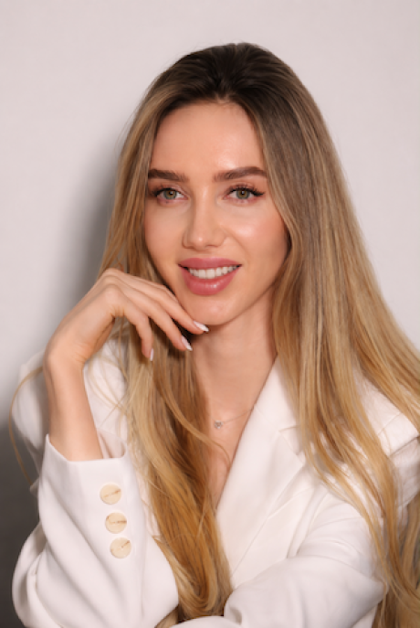 Photos of Victoria, Age 33, 